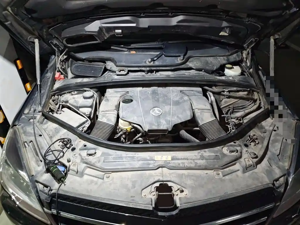 Mercedes-Benz R-Class 2014 — фото 11