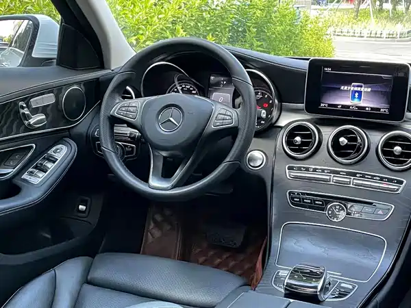 Mercedes-Benz C-Class 2018