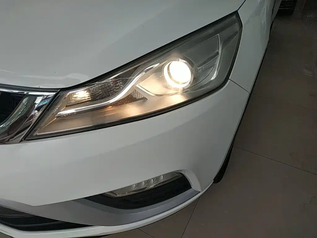 Geely Emgrand GS 2016 — фото 24