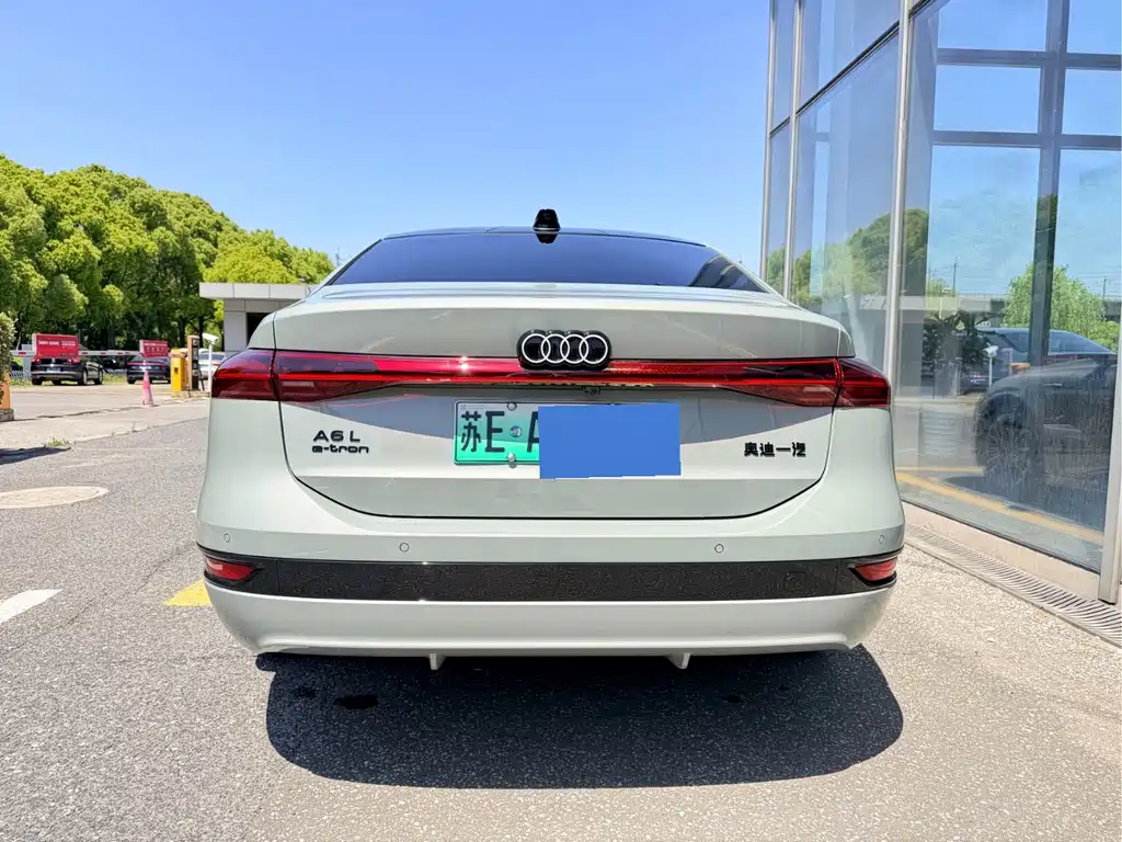 Audi A6L e-tron 2026 — фото 13