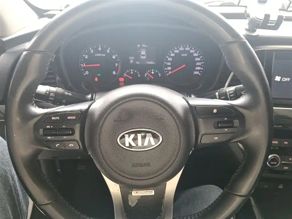 Kia K4 2018 — фото 11