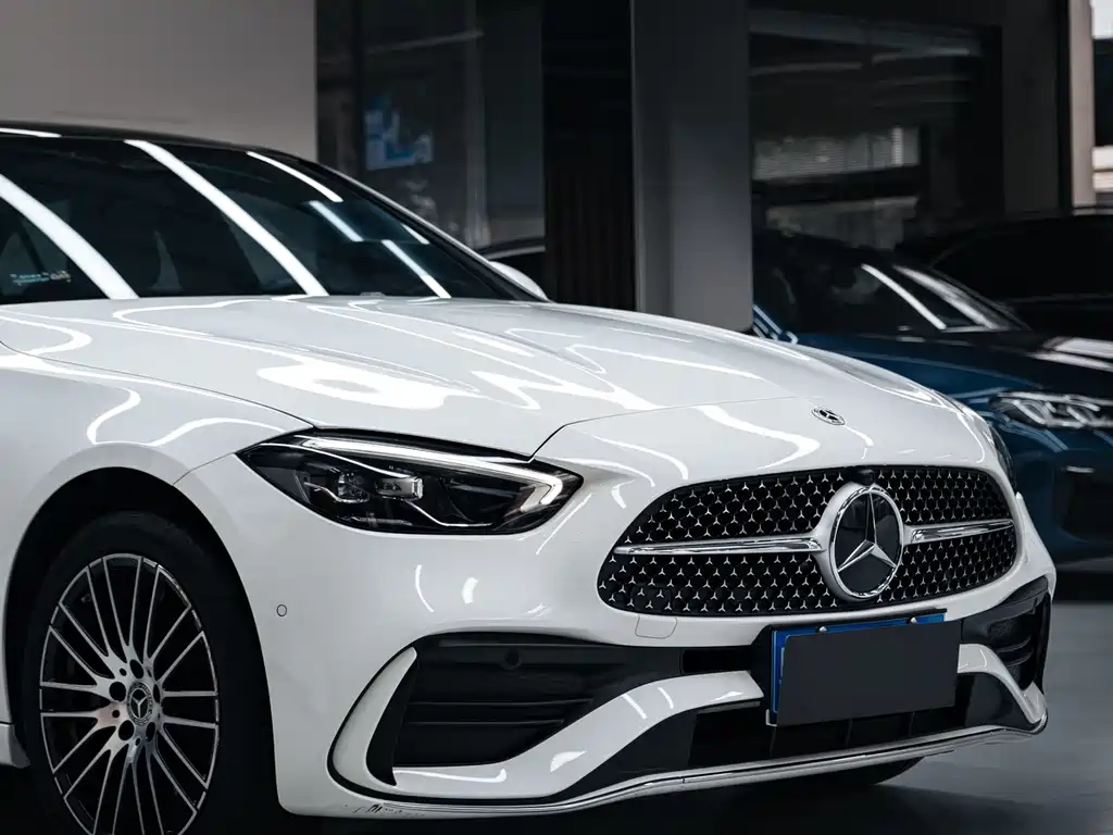 Mercedes-Benz C-Class 2023 — фото 7