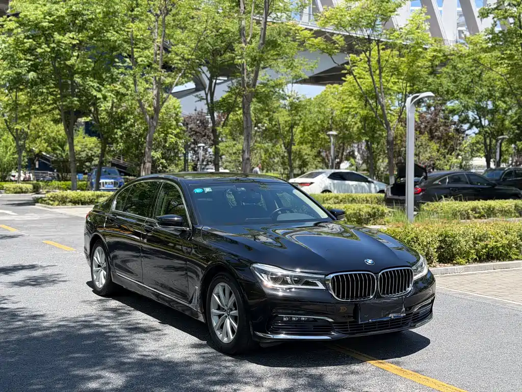 BMW 7 Series 2016 — фото 3