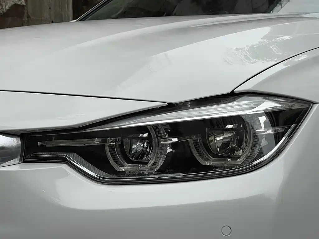 BMW 3 Series 2016 — фото 10