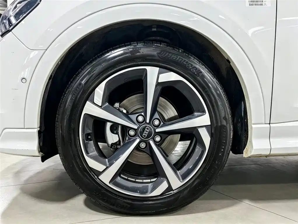 Audi Q3 2025 — фото 15