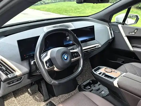 BMW iX 2022
