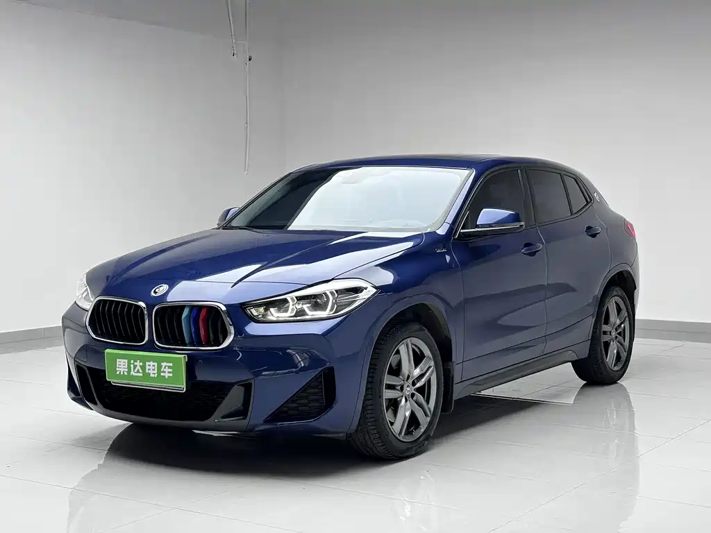BMW X2 2022 — фото 1
