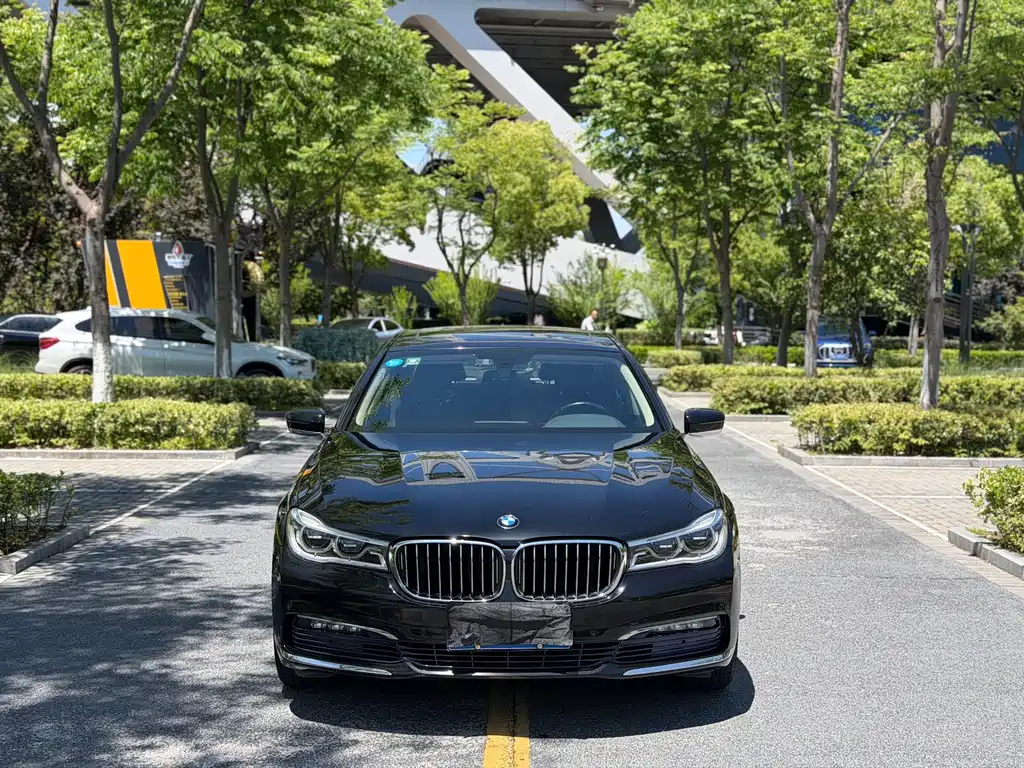 BMW 7 Series 2016 — фото 2
