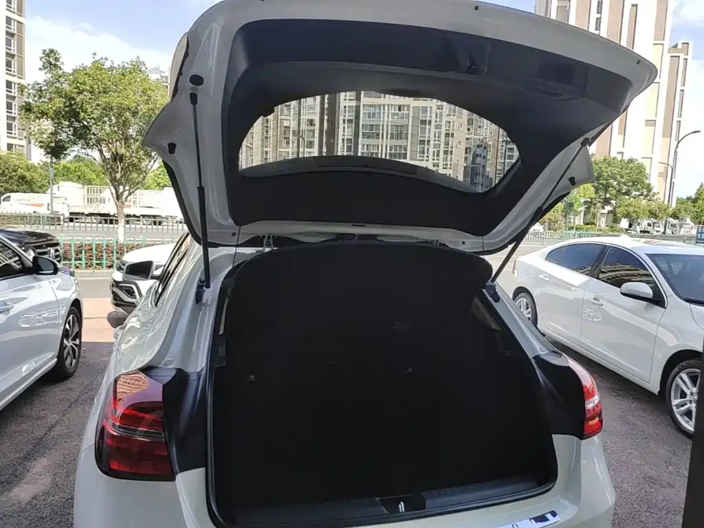 Mercedes-Benz GLA 2018 — фото 19