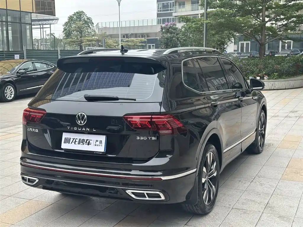 Volkswagen Tiguan L 2023 — фото 21