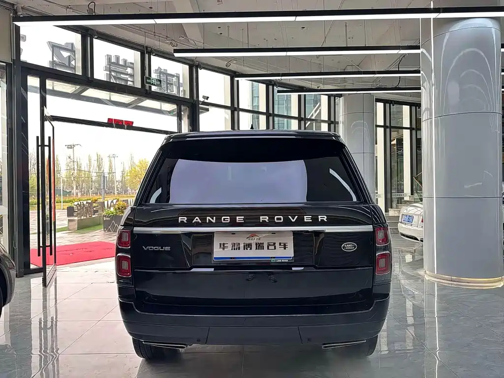 Land Rover Range Rover 2020 — фото 29