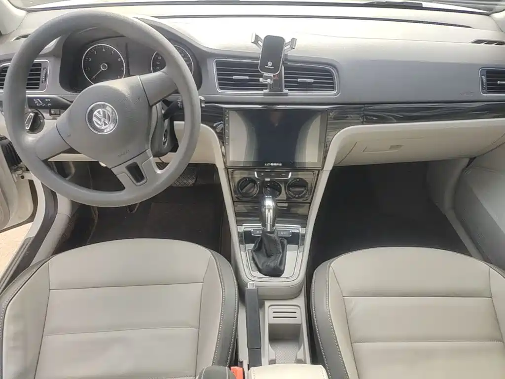Volkswagen Gran Lavida 2015 — фото 10