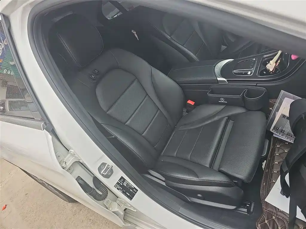 Mercedes-Benz C-Class 2020 — фото 20