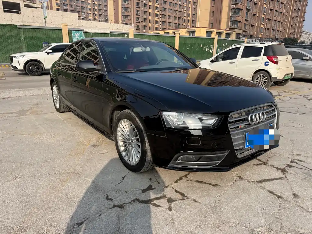 Audi A4L 2015