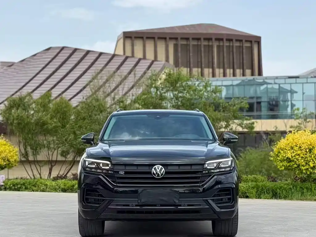 Volkswagen Touareg 2022 — фото 2