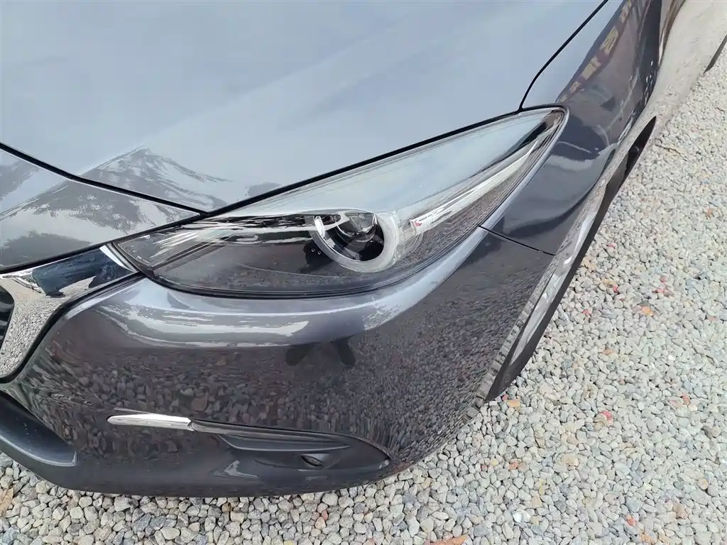Mazda 3 Axela 2019 — фото 16