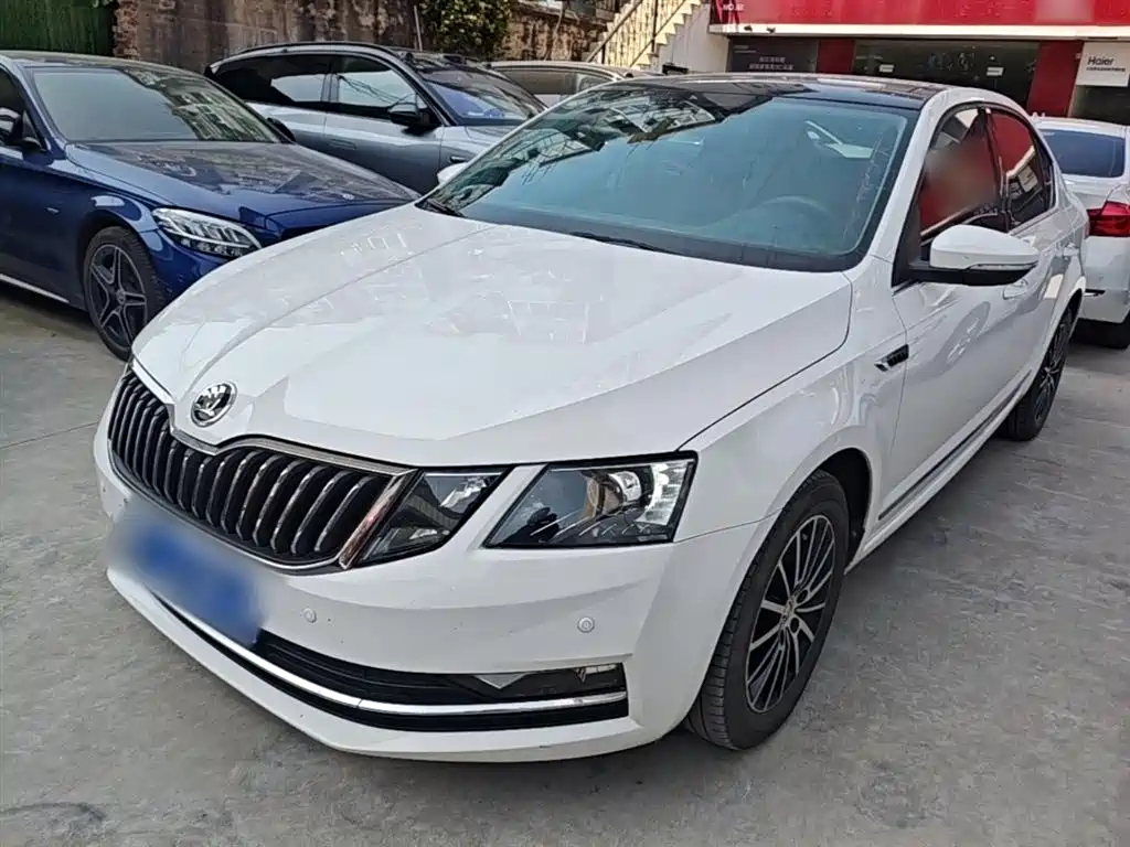 Skoda Octavia 2017 — фото 1