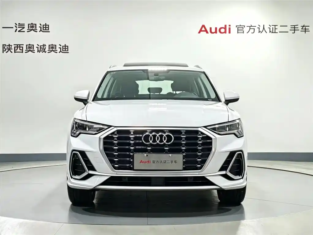 Audi Q3 2019 — фото 2