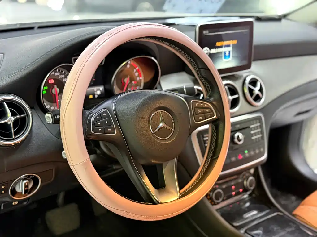 Mercedes-Benz GLA 2017 — фото 12