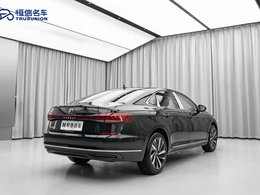 Volkswagen Passat — фото 4