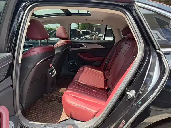Hongqi H5 2023