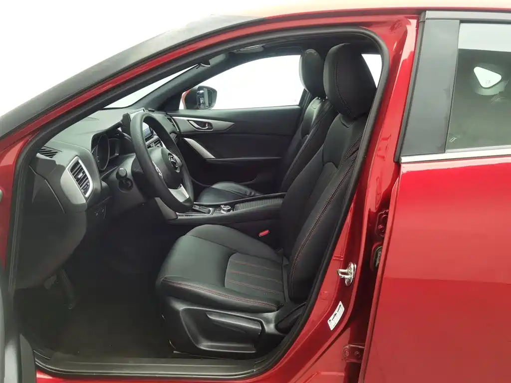 Mazda CX-4 2017 — фото 10