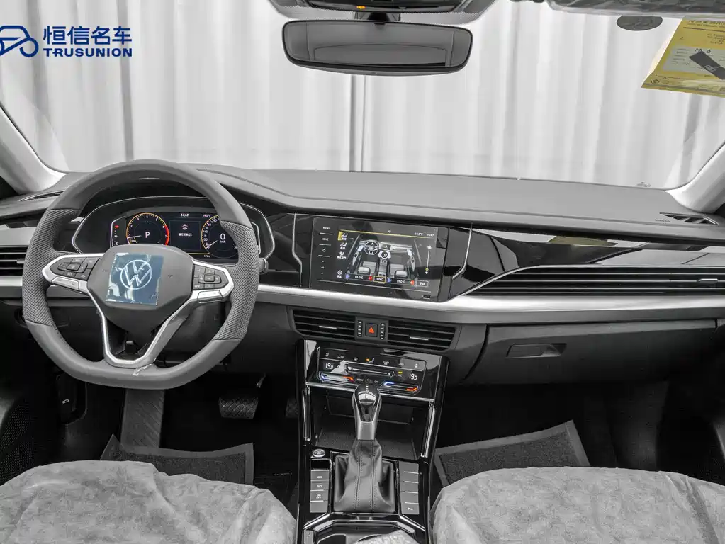 Volkswagen Passat — фото 12