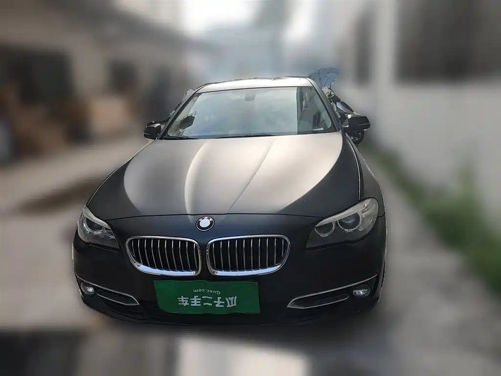 BMW 5 Series 2017 — фото 2