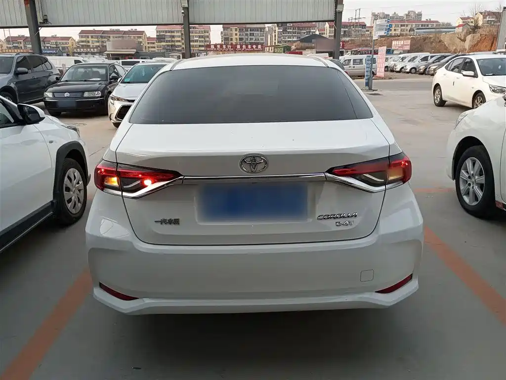Toyota Corolla 2019 — фото 4