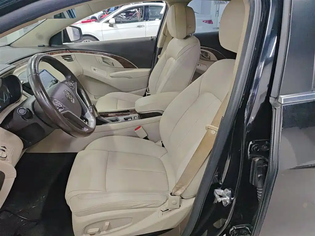 Buick LaCrosse 2016 — фото 11