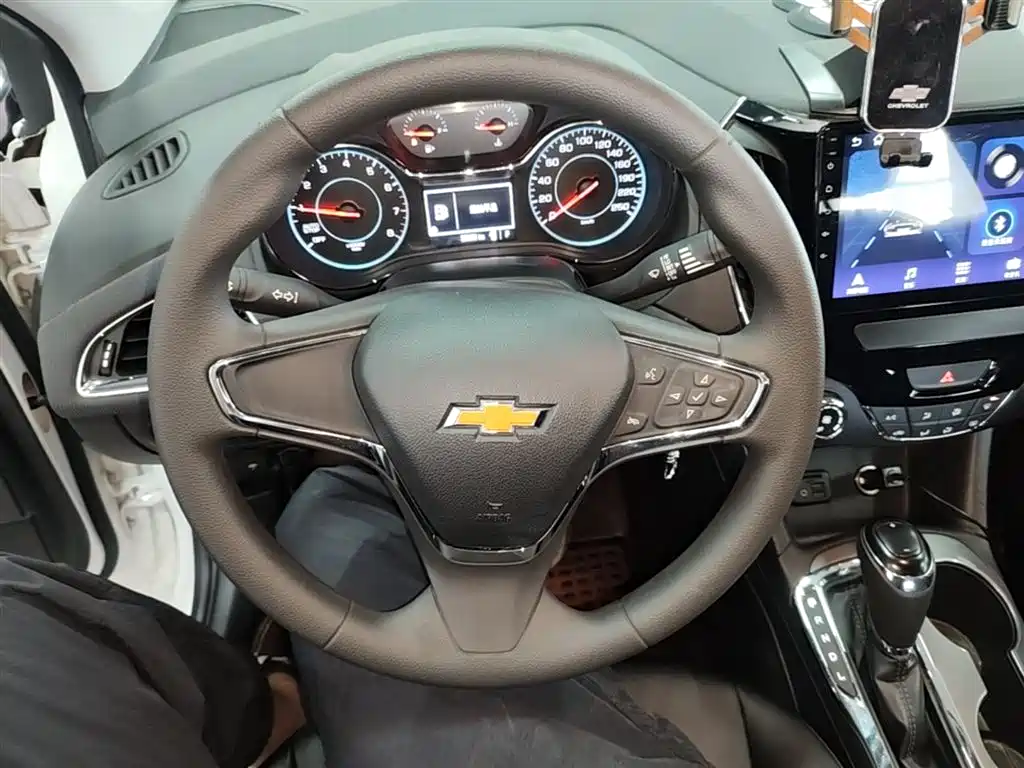 Chevrolet Cruze 2017 — фото 11