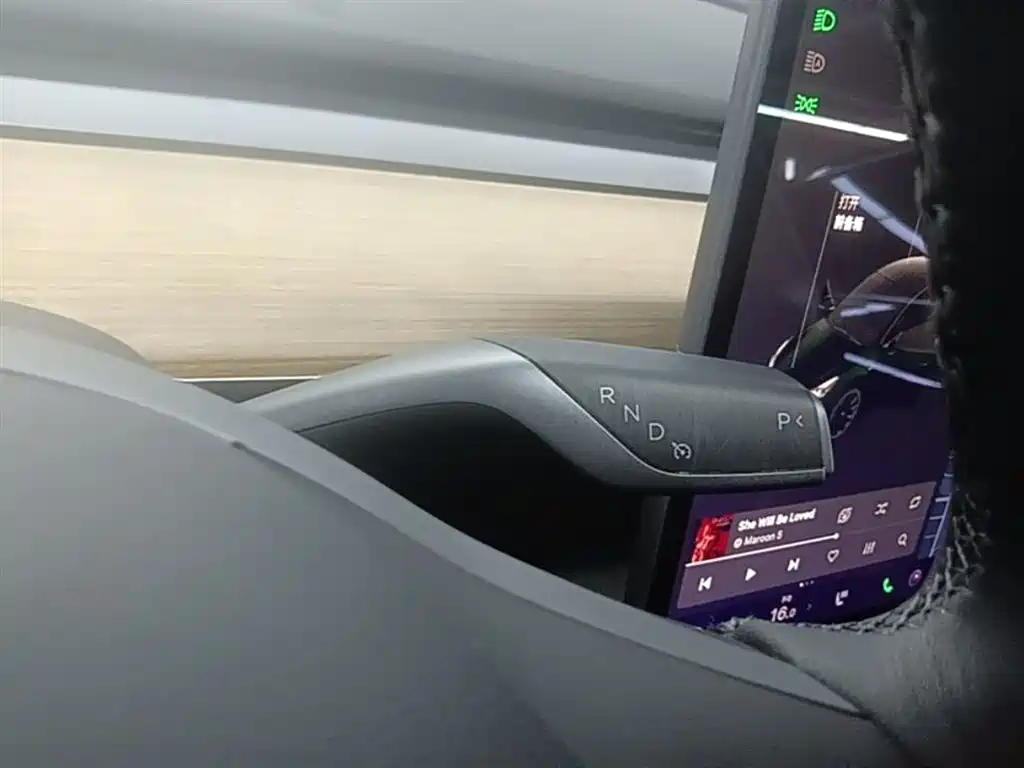 Tesla Model Y 2021 — фото 14