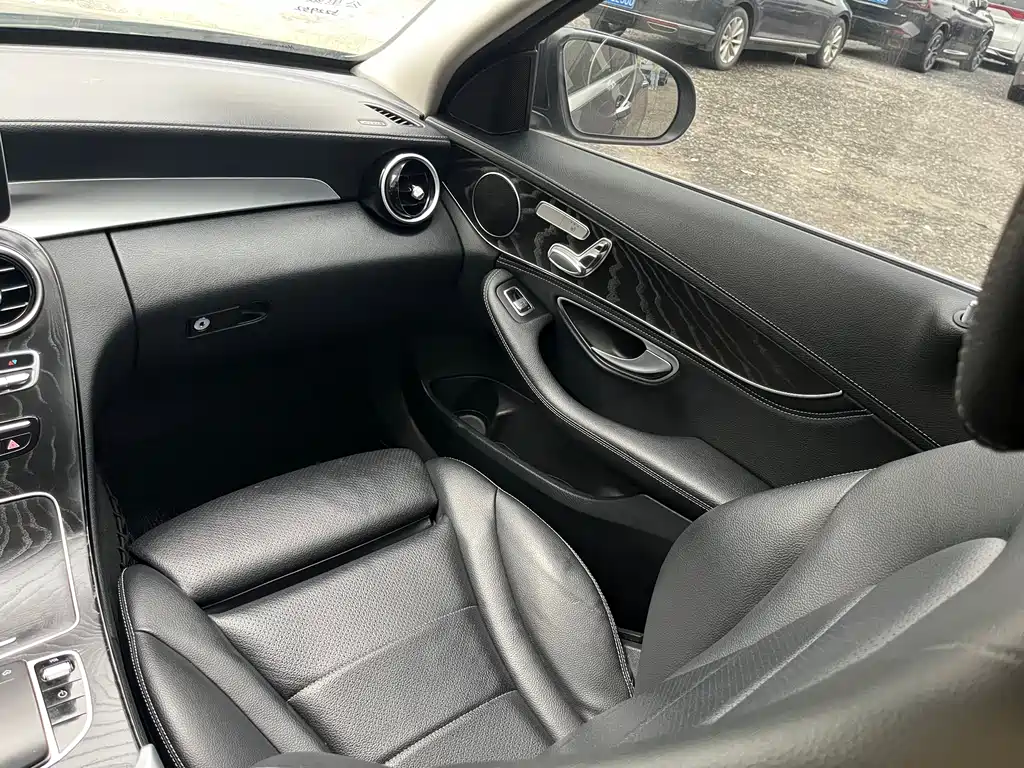 Mercedes-Benz C-Class 2019 — фото 12