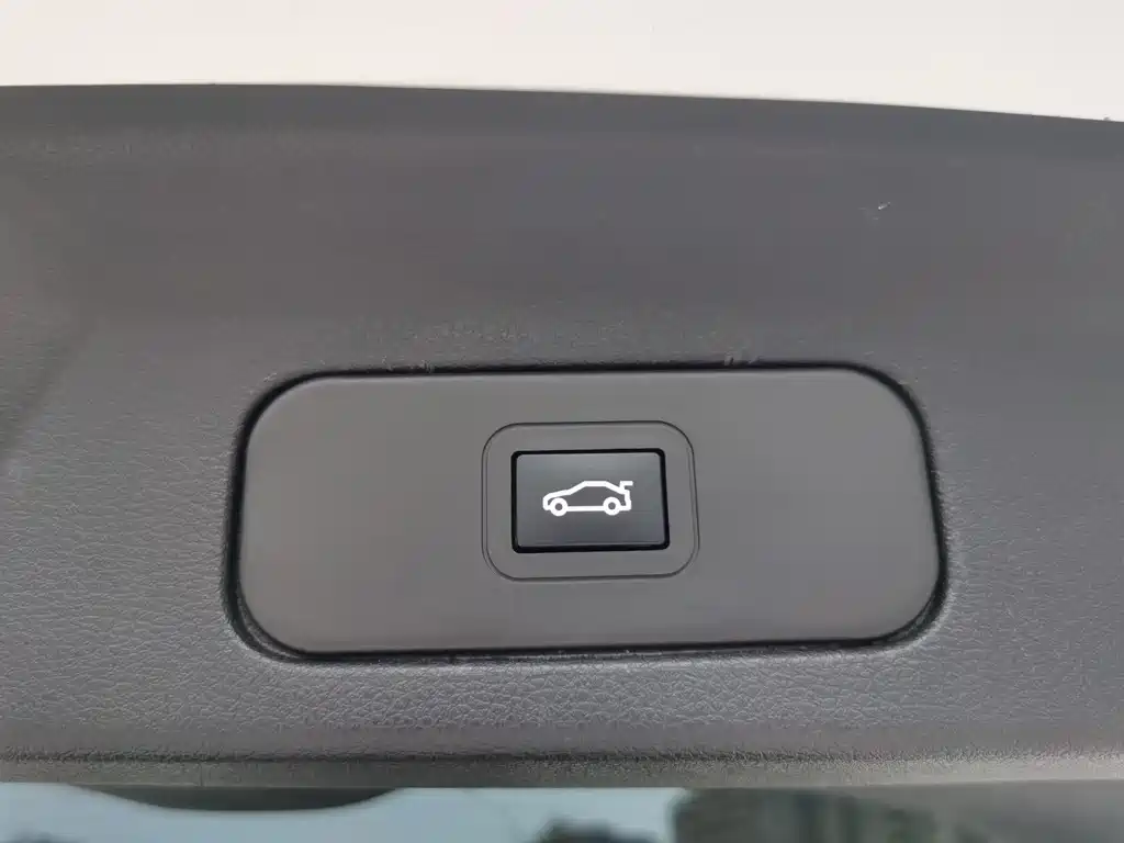 Nissan Terra 2018 — фото 9