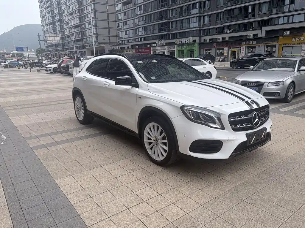 Mercedes-Benz GLA 2018 — фото 1
