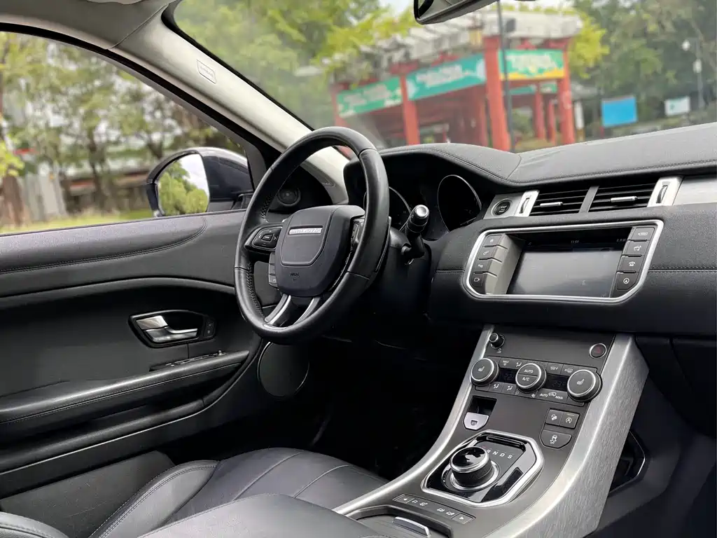 Land Rover Evoque 2018 — фото 9