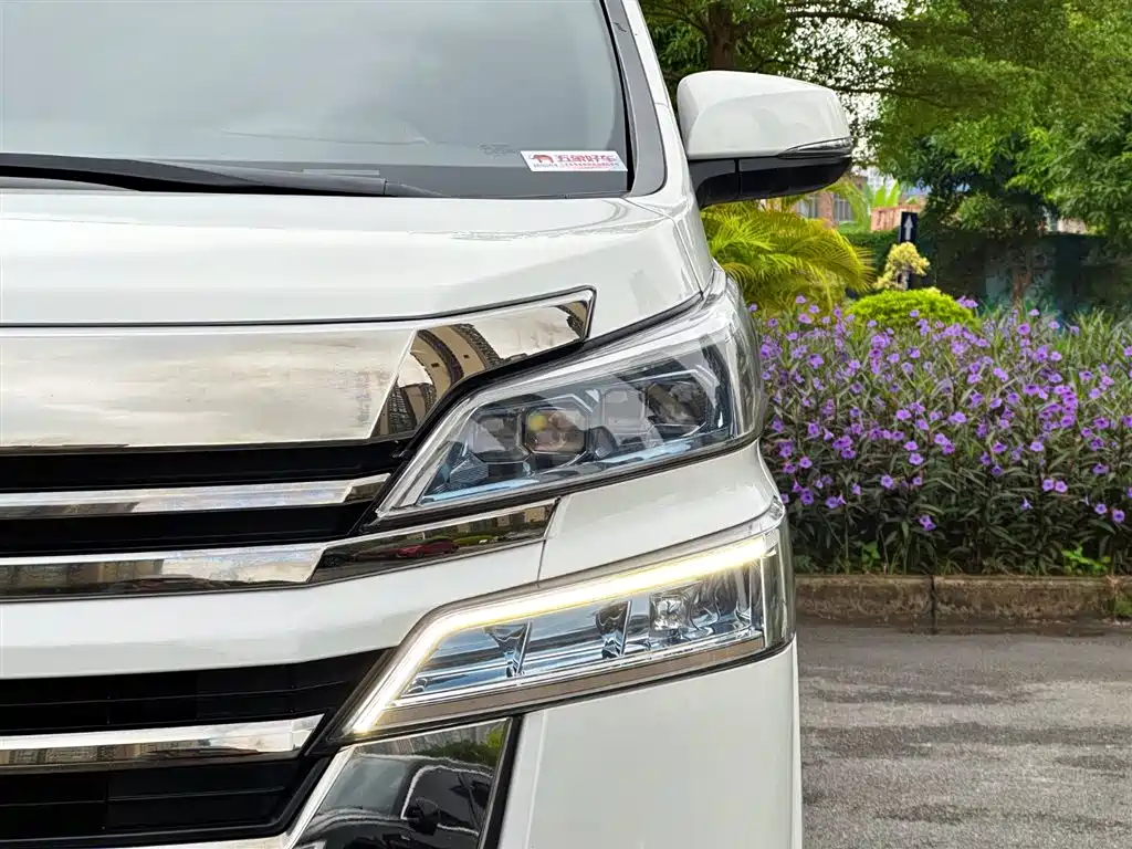 Toyota Vellfire 2019 — фото 31