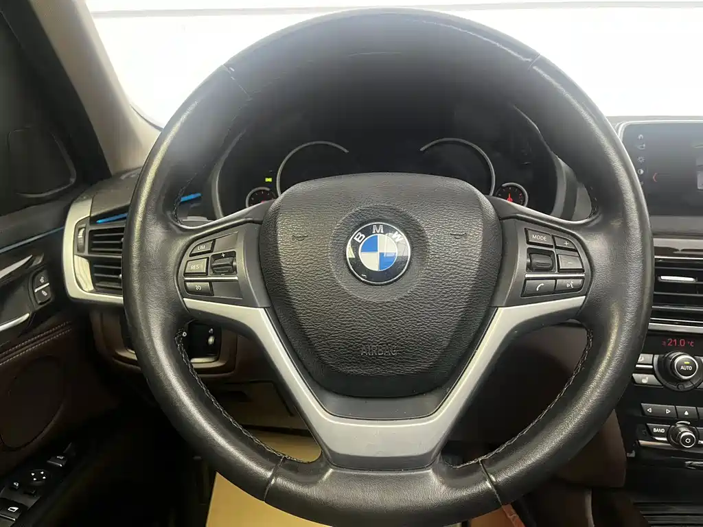 BMW X5 2018 — фото 10