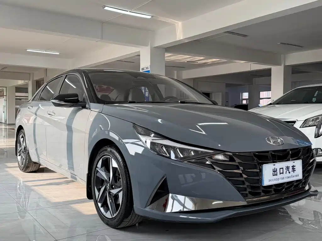 Hyundai Elantra 2022 — фото 3
