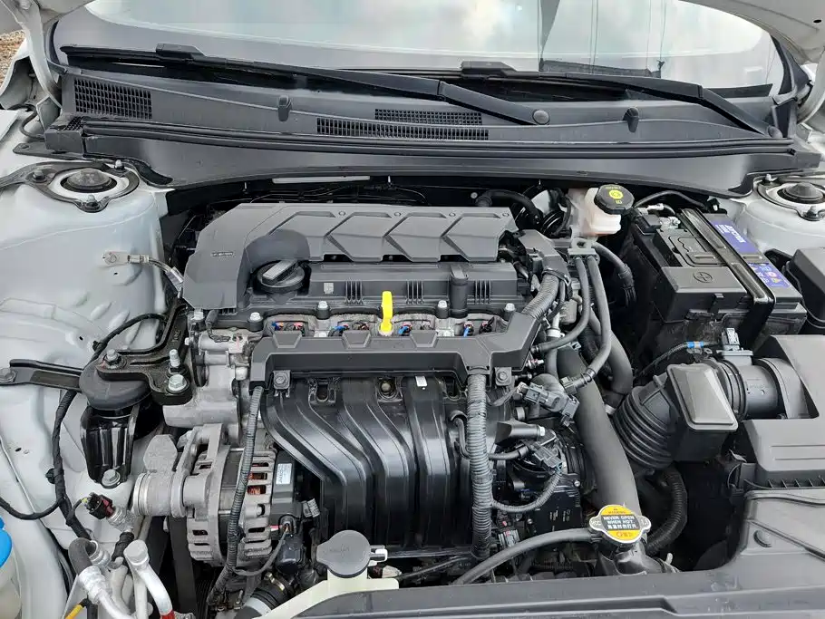 Hyundai Elantra 2021 — фото 10