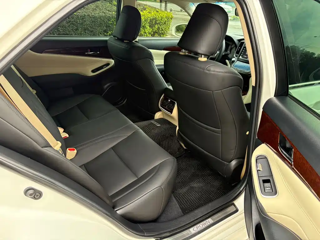 Toyota Crown 2019 — фото 11