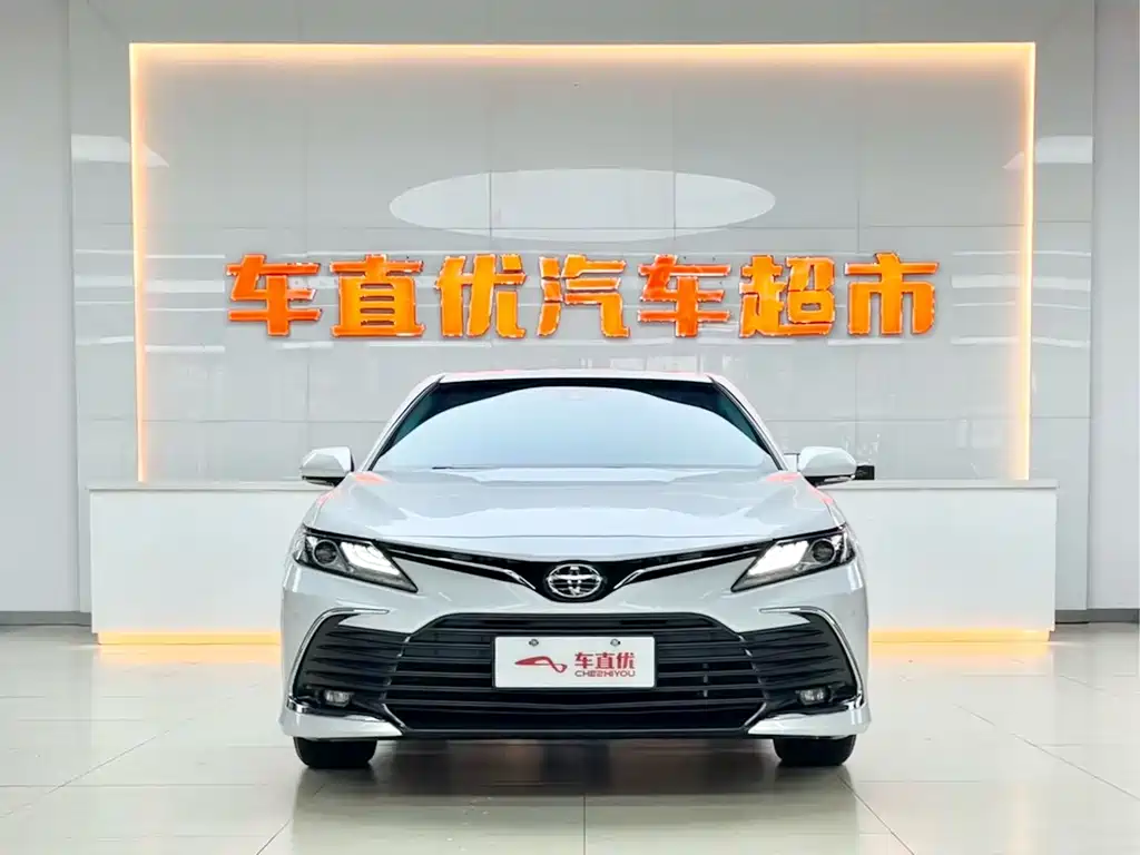 Toyota Camry 2022 — фото 3