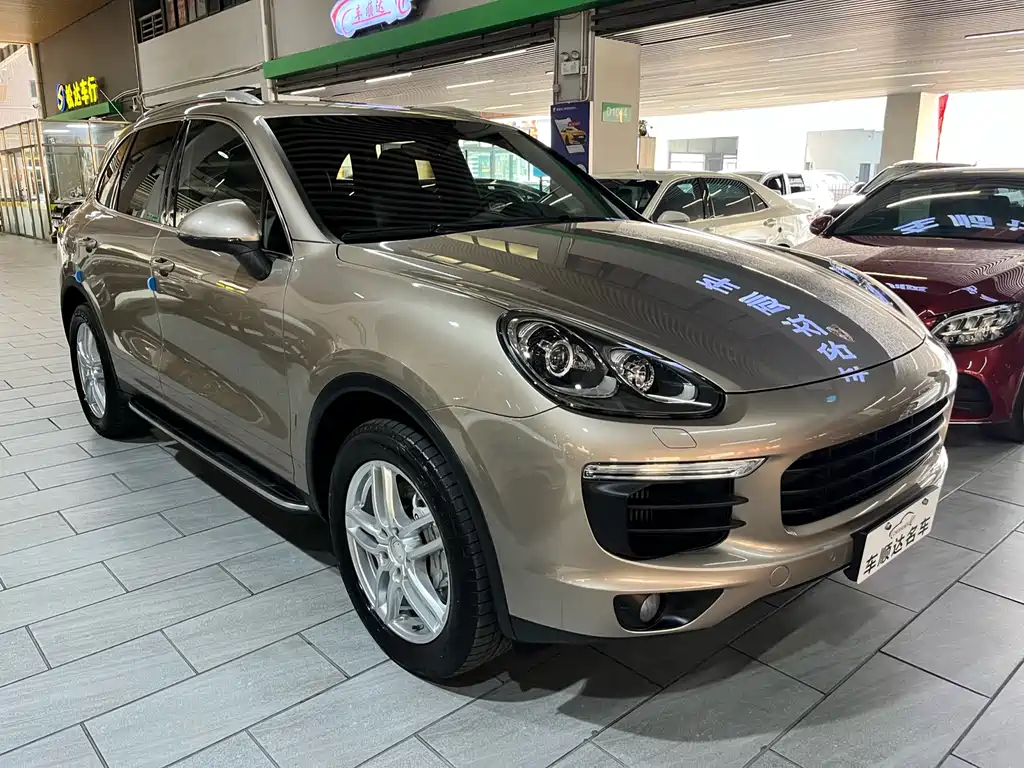 Porsche Cayenne 2017 — фото 2