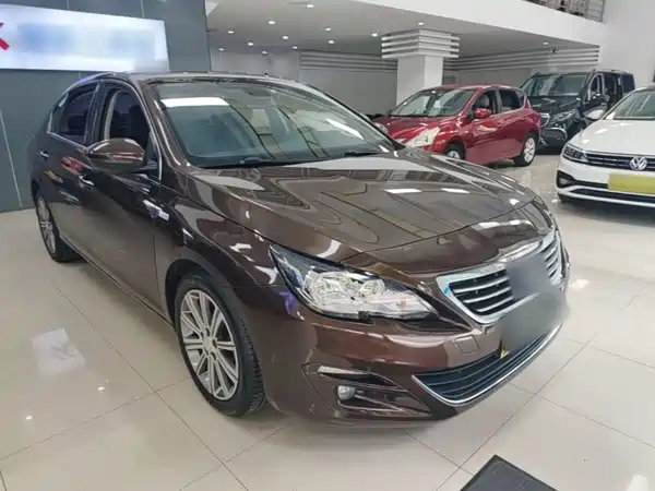 Peugeot 408 2016