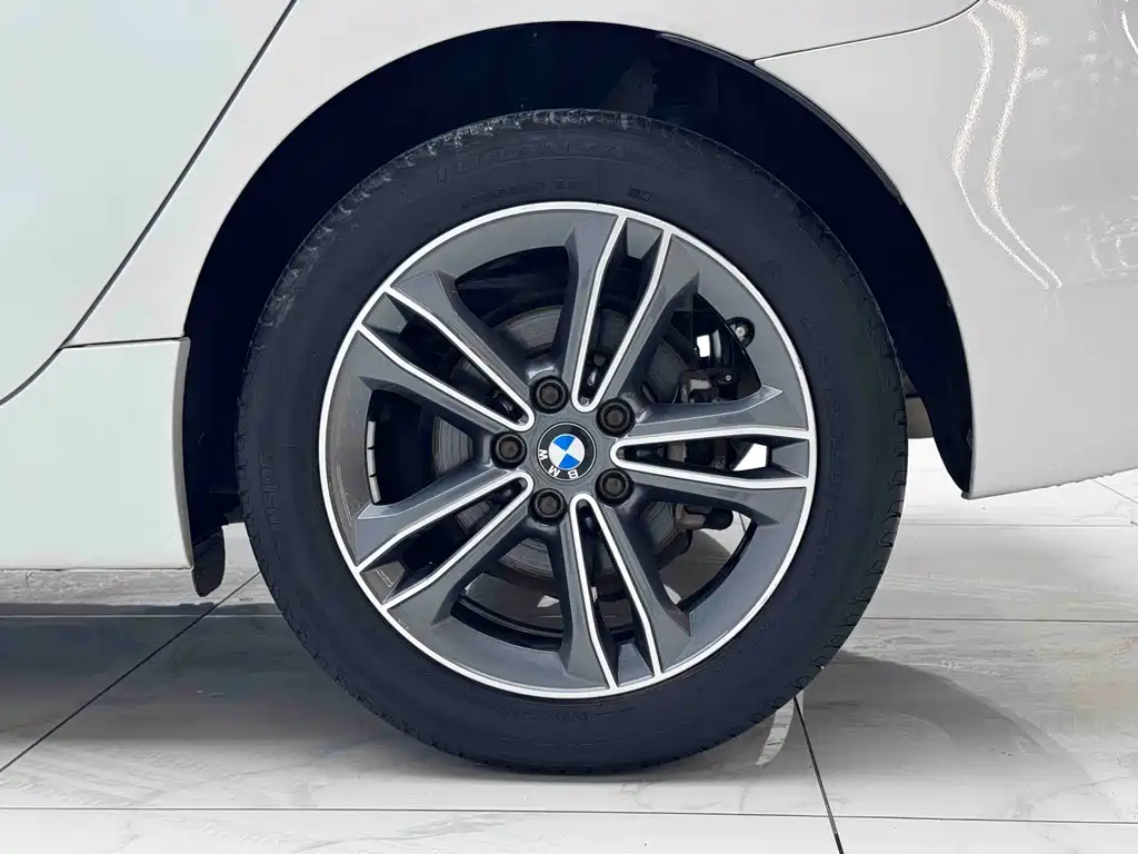 BMW 2 Series Station Wagon 2019 — фото 6