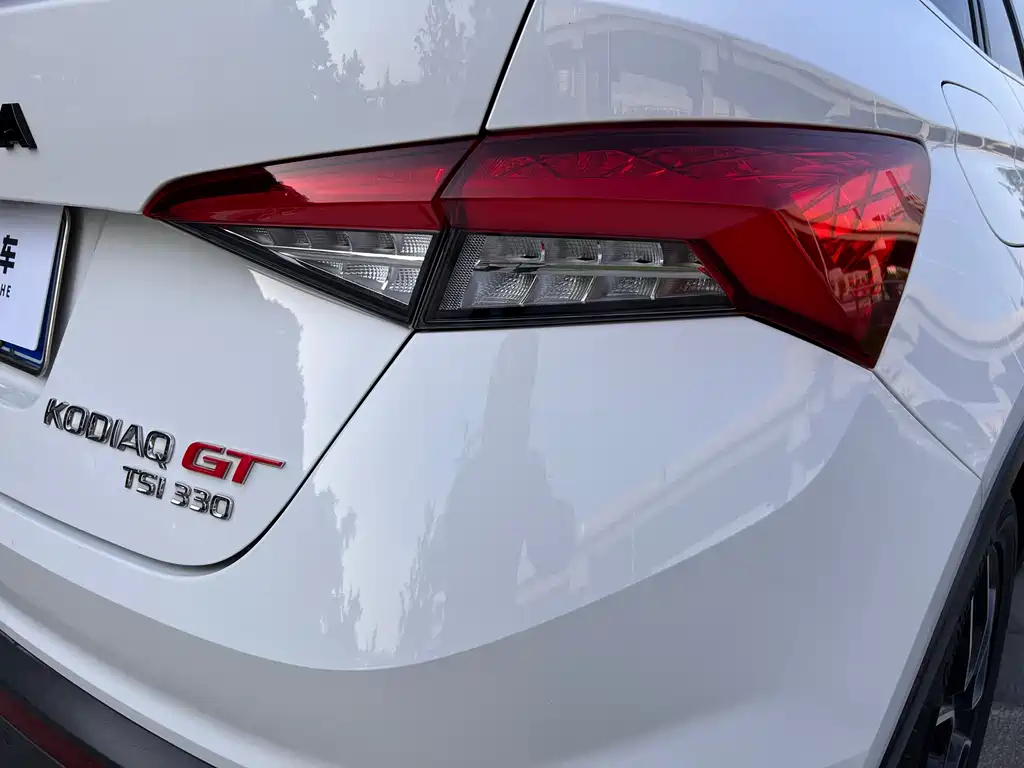 Skoda Kodiaq GT 2021 — фото 11