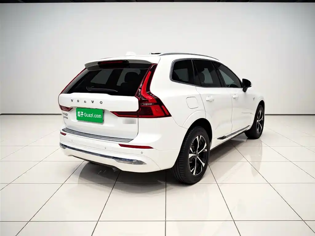Volvo XC60 2026 — фото 4