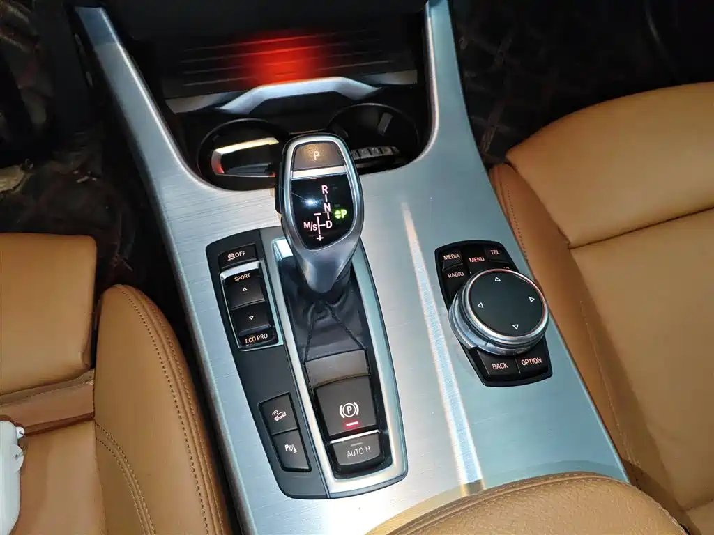 BMW X4 2015 — фото 14
