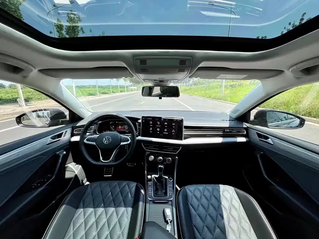 Volkswagen Sagitar 2023