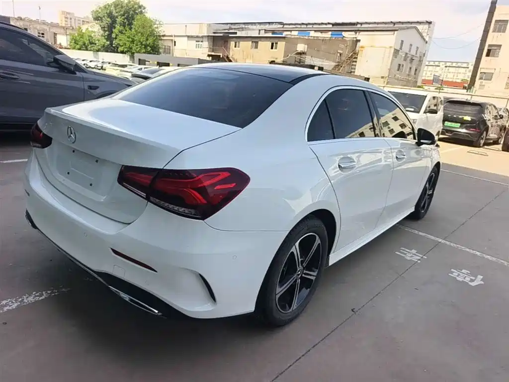 Mercedes-Benz A-Class 2023 — фото 7